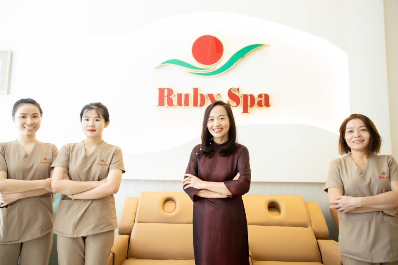 Ruby Hotel Хошимін Екстер'єр фото