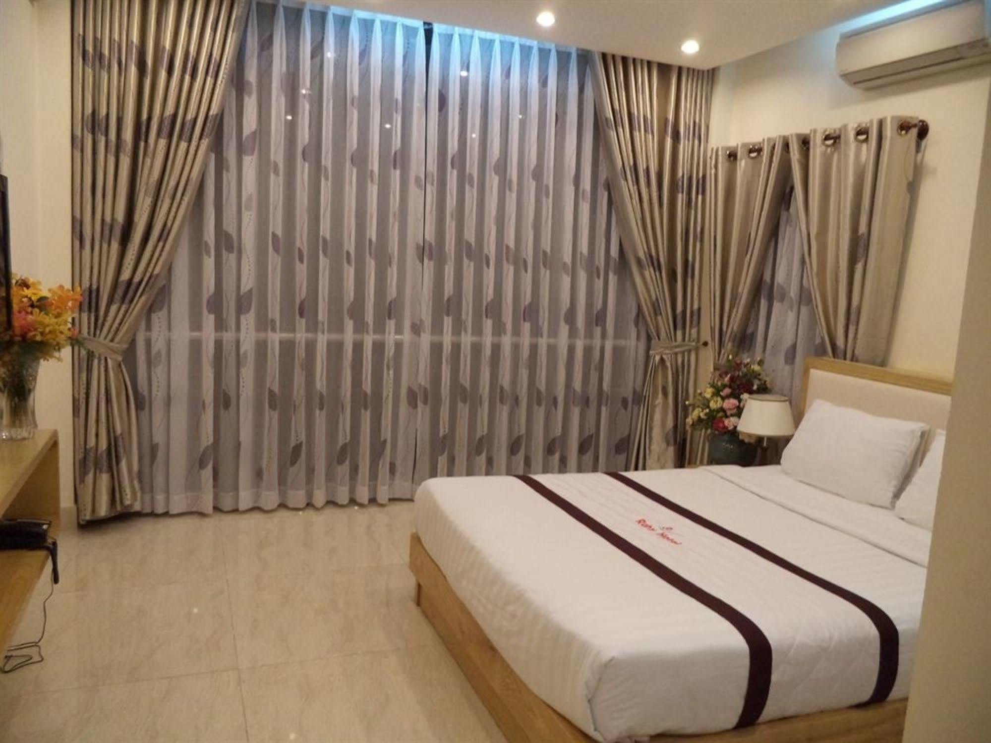 Ruby Hotel Хошимін Екстер'єр фото